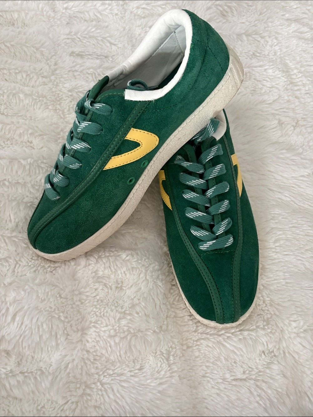 Tretorn Women’s Green Suede Low-Top Sneakers with Yellow Accent